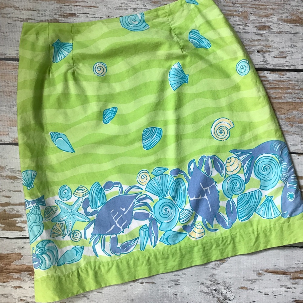 Lilly Pulitzer Skirt size 6, excellent condition.